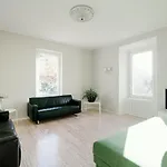 In Lina By Solutions Brunate