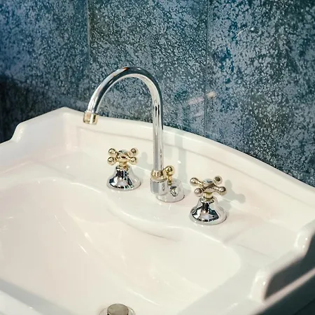 In Lina By Solutions