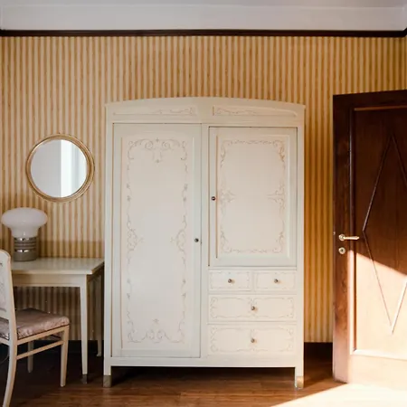 In Lina By Solutions Brunate